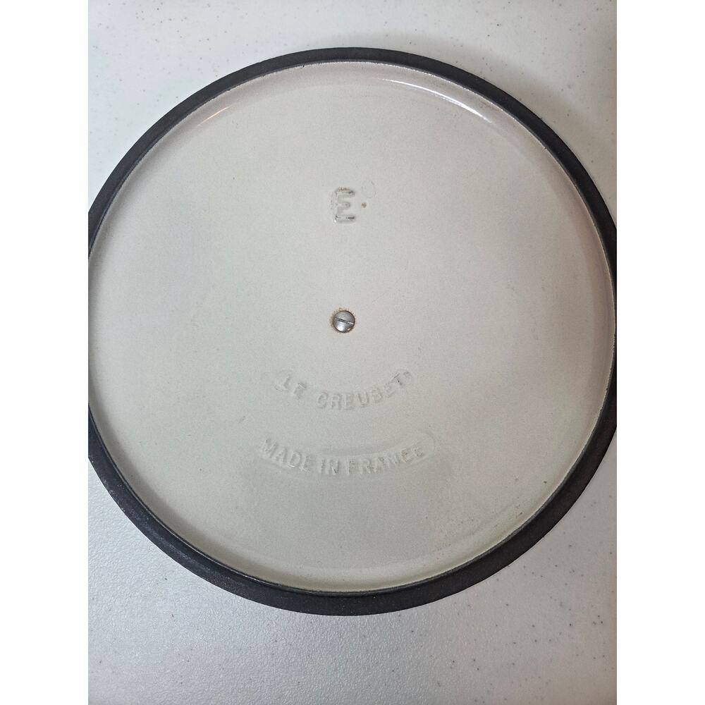 Le Creuset 5.5qt 10 3/4" Chocolate Brown Enamel Cast Iron Dutch Oven Lid Only - Picture 3 of 3